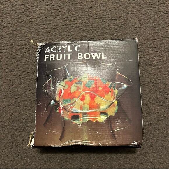 Vintage Clear Acrylic Fruit Bowl - Picture 2 of 8